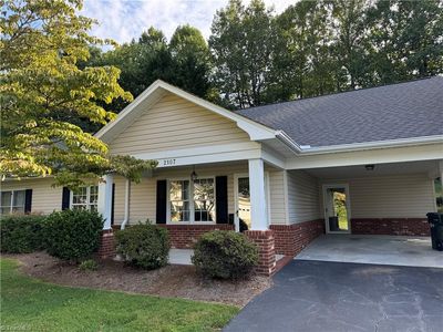 2107 Heatherstone Ln, Mount Airy, NC, 27030