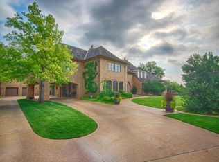 1203 Glenwood Ave, Nichols Hills, OK 73116