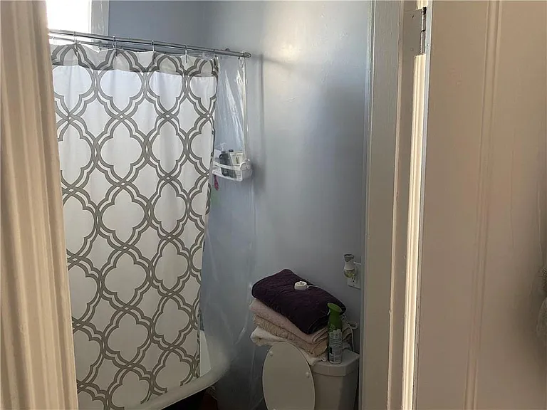 10 Clarke St — Photo 14