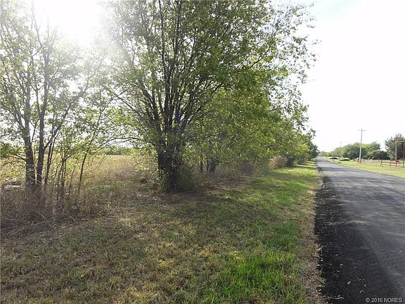3rd image of 470 Road