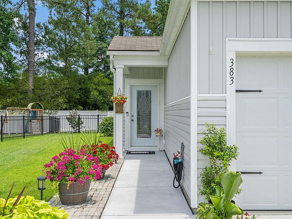 2nd image of 383 Hidden Cove Dr.
