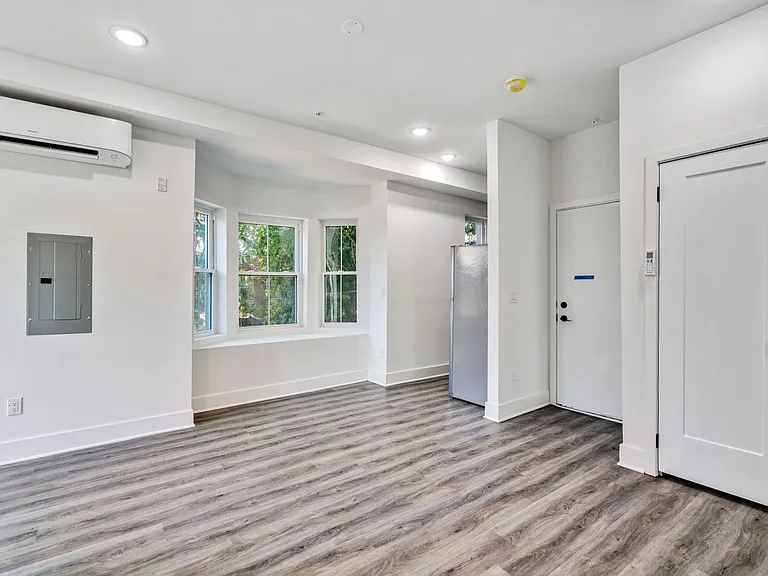 4735 Hazel Ave — Photo 50