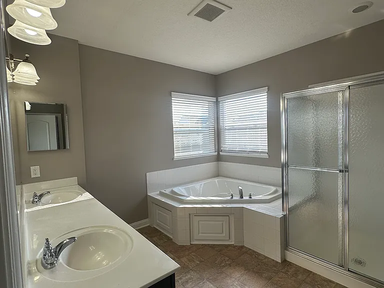 1319 Donahey St — Photo 25