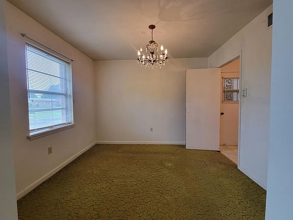 5th image of 9 Longstreet Dr