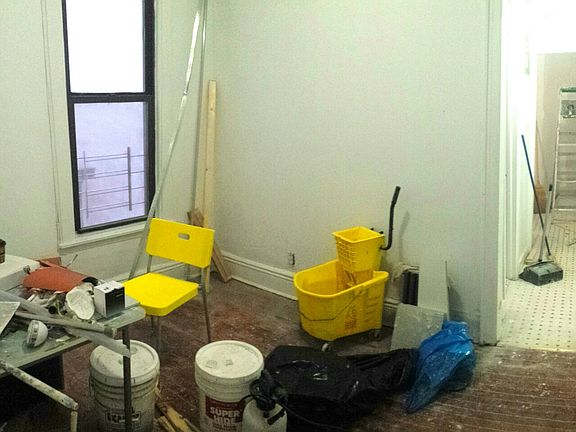 3rd image of 2106 Regent Pl APT B1