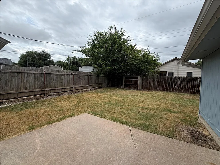 2306 Stirrup Dr — Photo 14