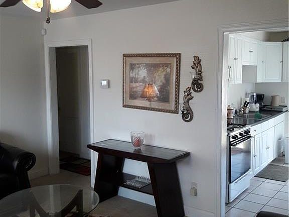 4th image of 2516 5th Ave