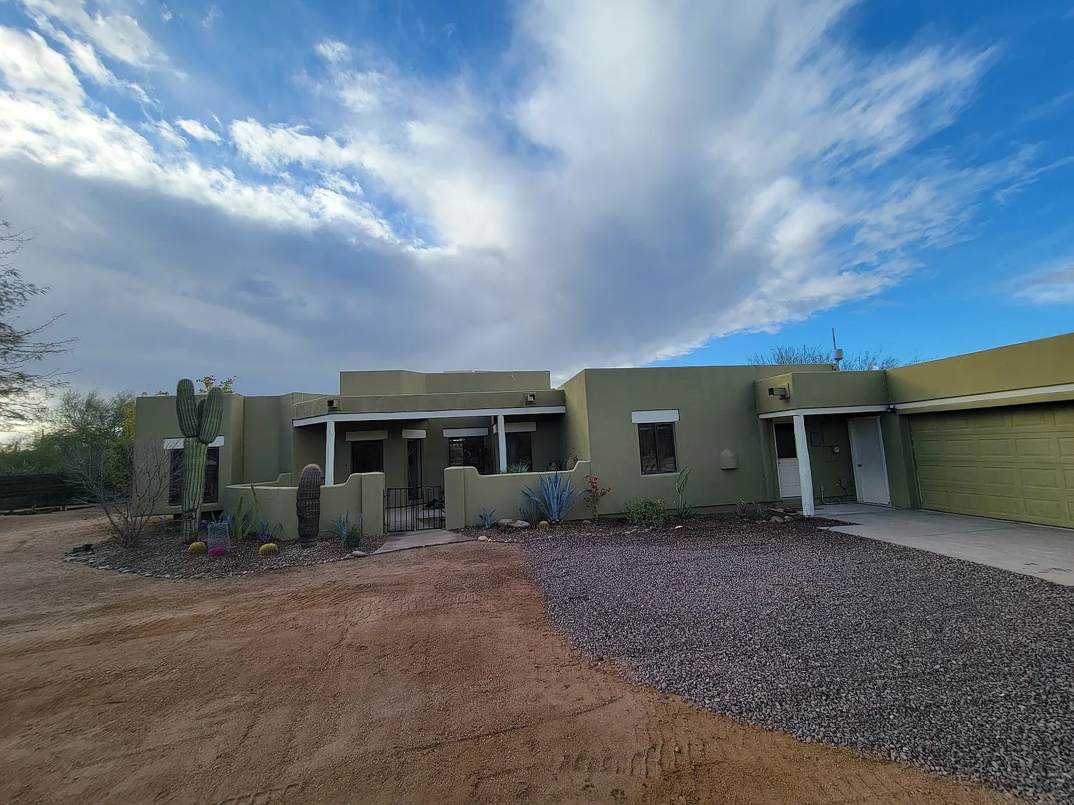 4 bed, 2800 sqft, $3,000 — Photo 1