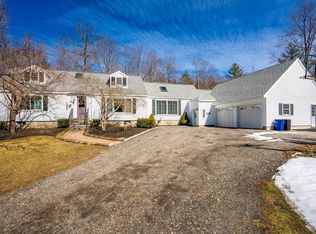 201 Mountain Rd, Raymond, ME 04071