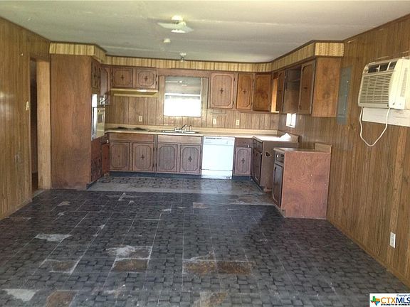 2nd image of 606 N Roosevelt Ave