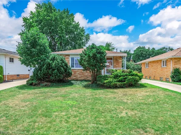 5615 Southington Dr, Parma, OH 44129