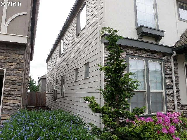 3 bed, 2.5 bath, 2552 sqft, $3,250 — Photo 3