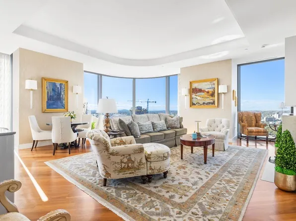 1 Dalton St #3205, Boston, MA 02115