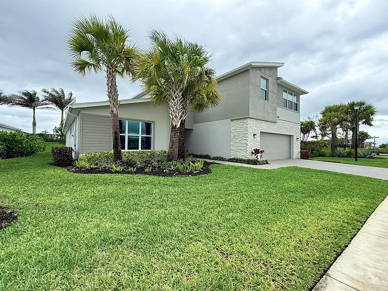 10710 SW Hensley St — Photo 3