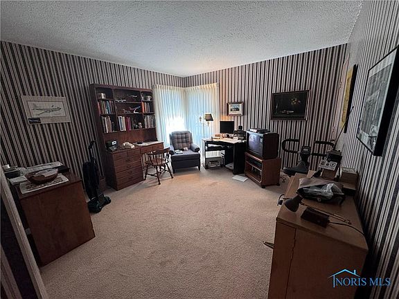 5th image of 144 Stonegate Blvd