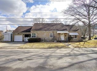 910 S B St, Saint Albans, WV 25177