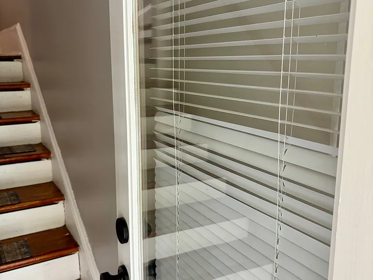 Entry w/ New Full Glass Door!