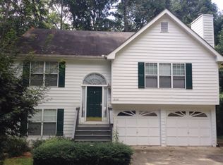 3260 Navajo Cir, Gainesville, GA 30501