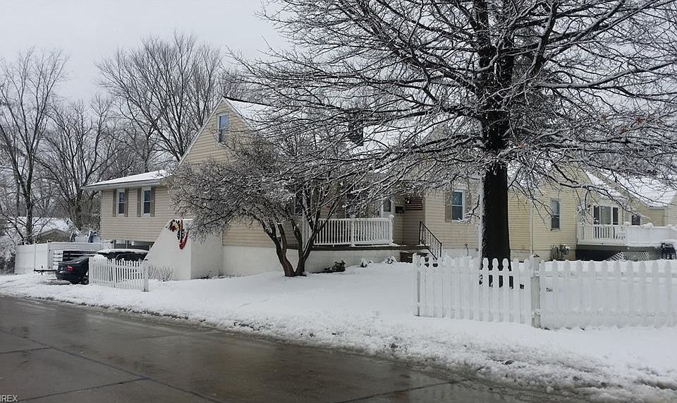 301 Jackson St, Medina, OH 44256 Zillow