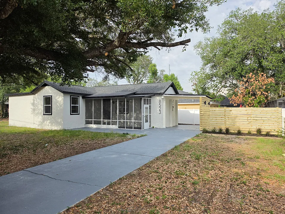 8523 N Edison Ave