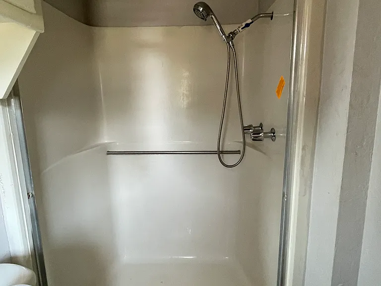1000 Cottonwood Dr — Photo 4