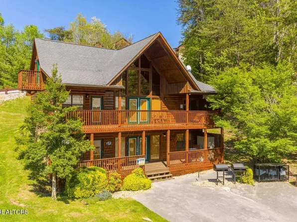 1504 Bears Den Way, Sevierville, TN 37862