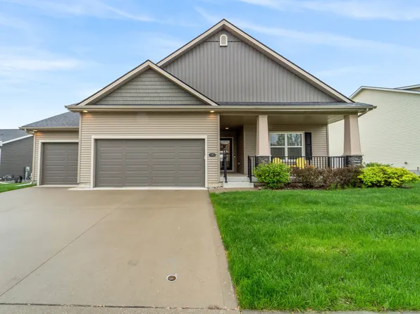 1080 Juniper Dr, Carlisle, IA 50047