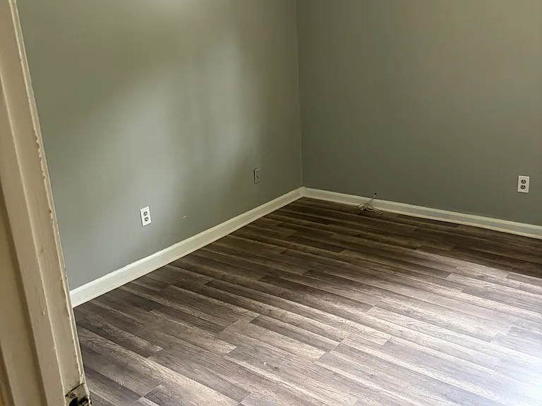 531 Carithers Rd — Photo 9