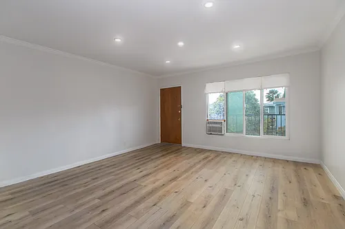 1736 N Normandie Ave #7 Photo 1