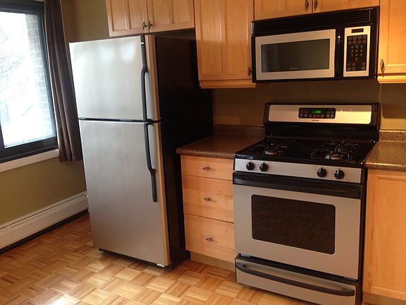 2nd image of 644 W Arlington Pl APT 4A