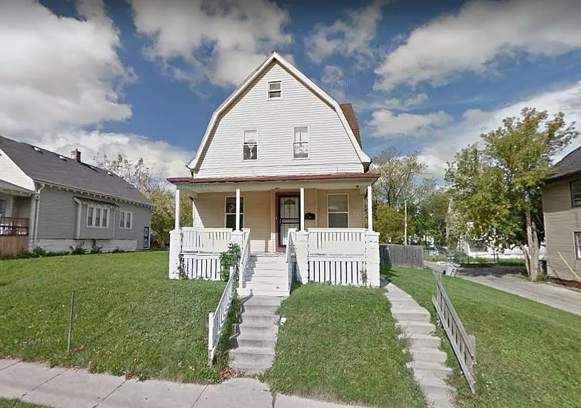 1420 W Chambers St photo 1