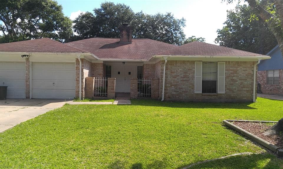 1st image of 206 Englewood Dr
