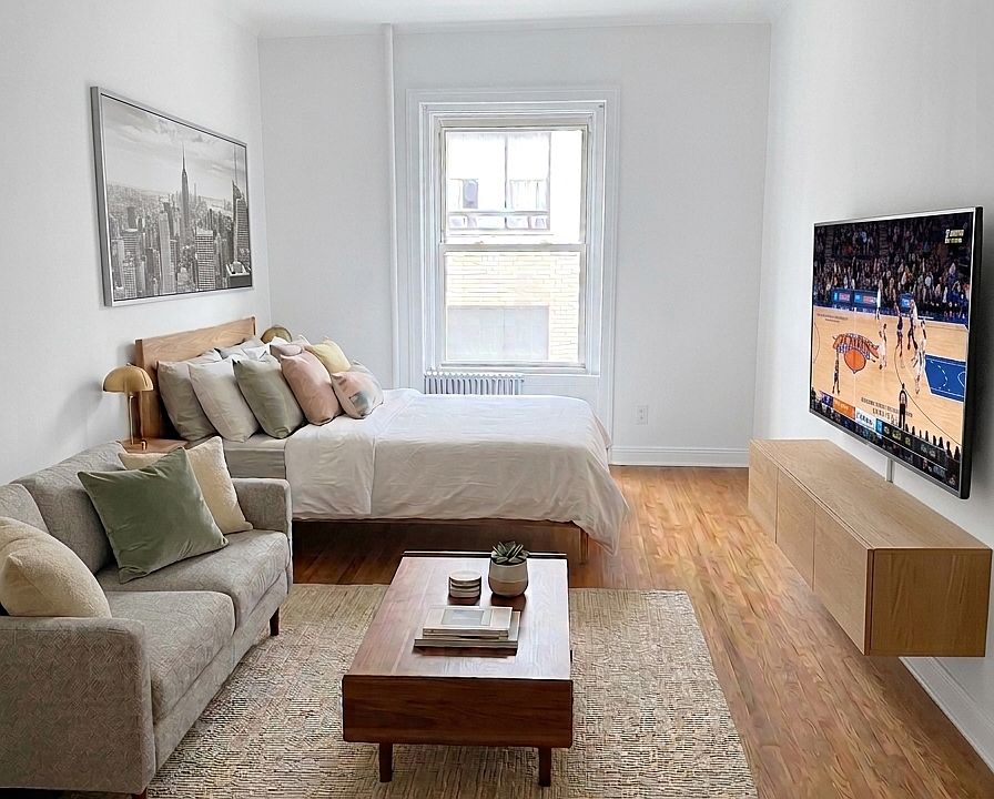 1st image of 328 W 83rd St APT 4F