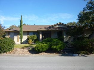 6425 Meadowridge Dr, Santa Rosa, CA 95409