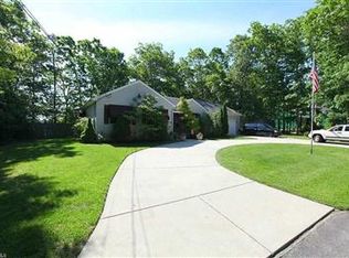 30 Robert Best Rd, Egg Harbor Township, NJ 08234