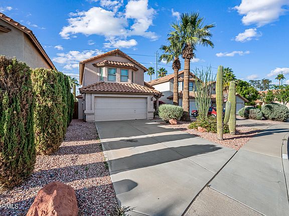 3rd image of 1628 E VILLA THERESA Drive