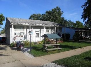45 Birch Trl, Wheeling, IL 60090