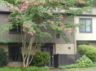 1829 Ivy Oak Sq, Reston, VA 20190