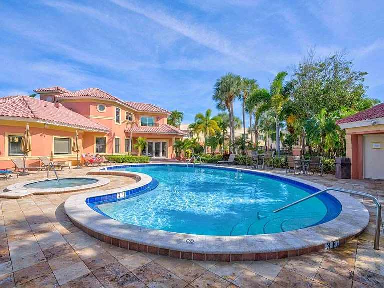 800 Uno Lago Dr #305 — Photo 45