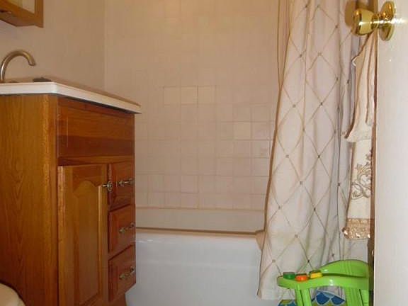 4th image of 90 Gold St APT 6E