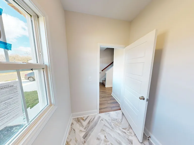 1018 Cherry Acres Dr — Photo 7