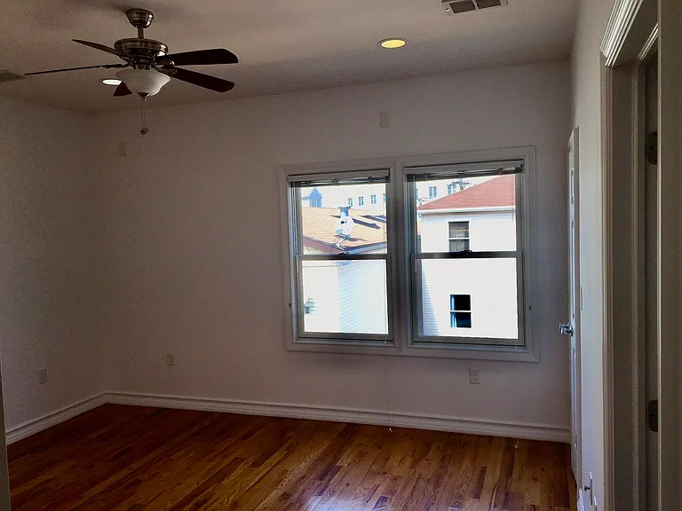 28 Leonard St #2 — Photo 6