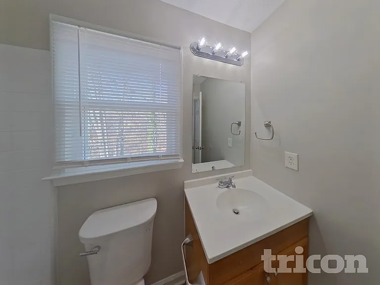 2026 Trowbridge Ct — Photo 15