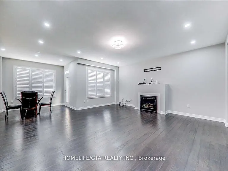 112 Elderslie Cres — Photo 12