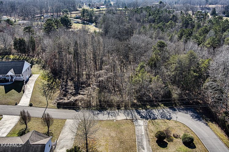 1st image of Kenwood Dr