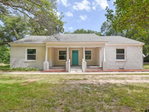 104 N Garden Club Dr, Overton, TX 75684