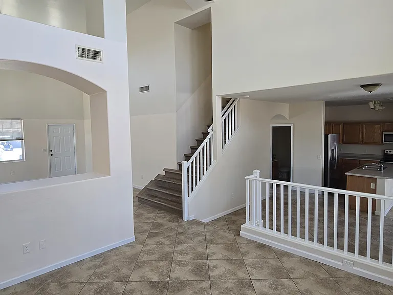 2611 W Gypsum Ave — Photo 7
