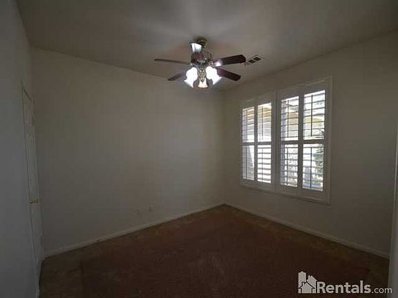 4th image of 243 Orchard Ave