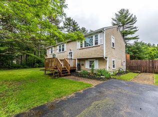 14 Callow St, Carver, MA 02330