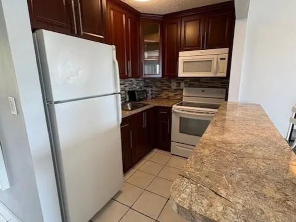 365 NE 125th Street #302, North Miami, FL 33161